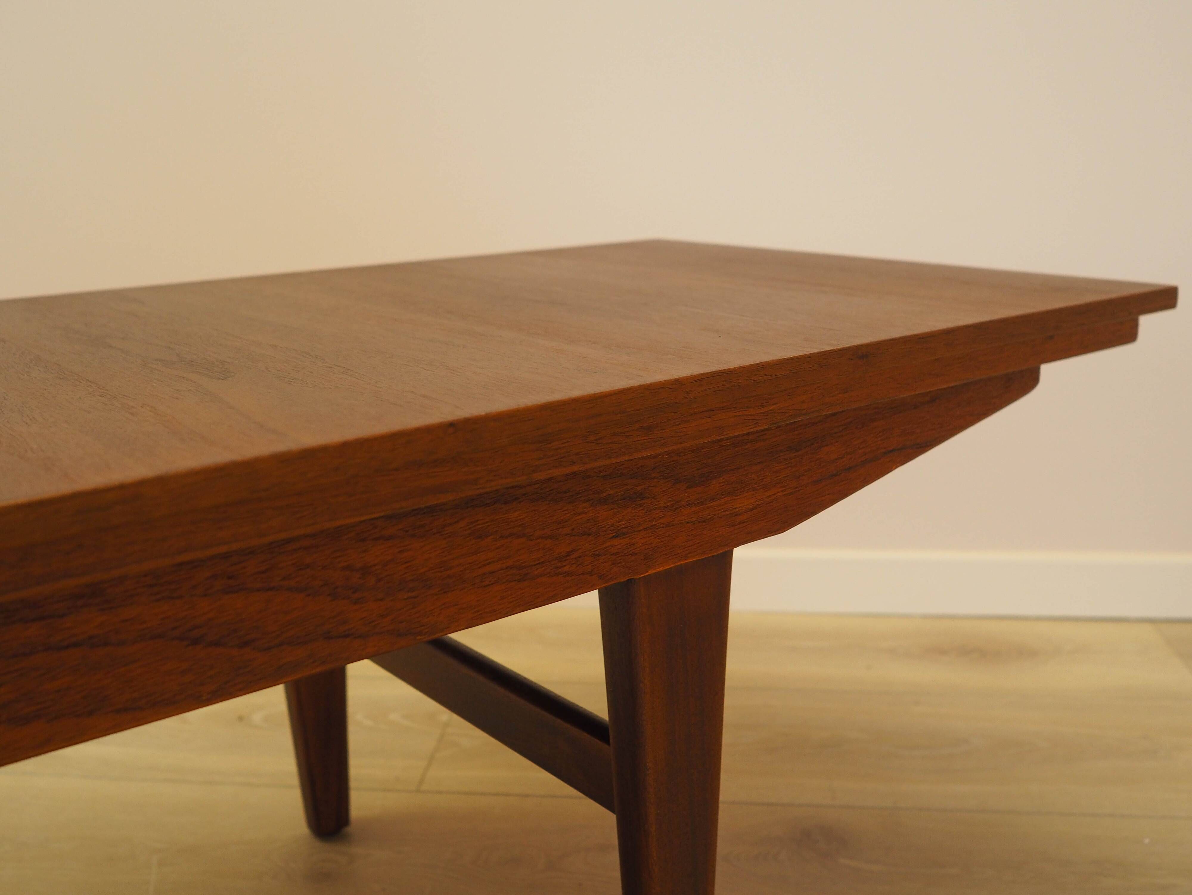 Meuble bas en teck, design danois, années 1970, fabriqué au Danemark