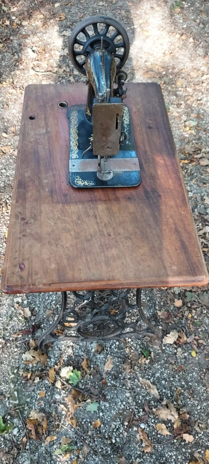 Singer sewing machine