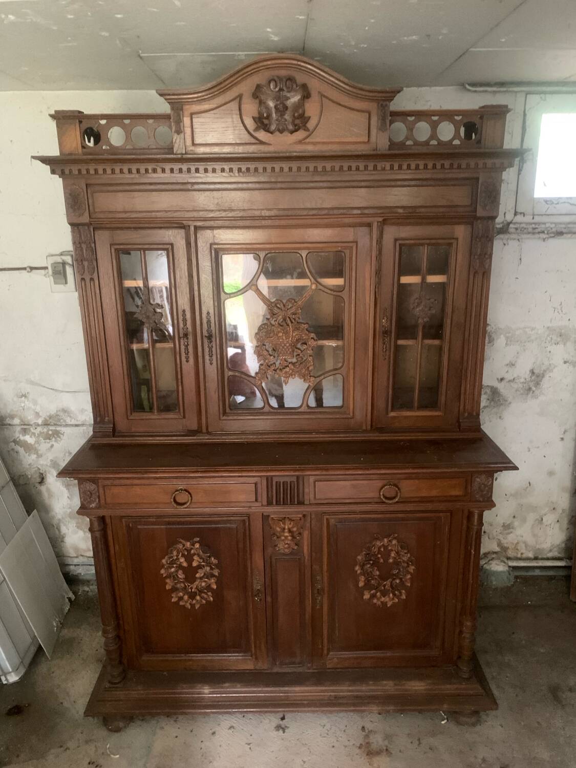 Superb Henri II style carved wooden sideboard, circa 1900