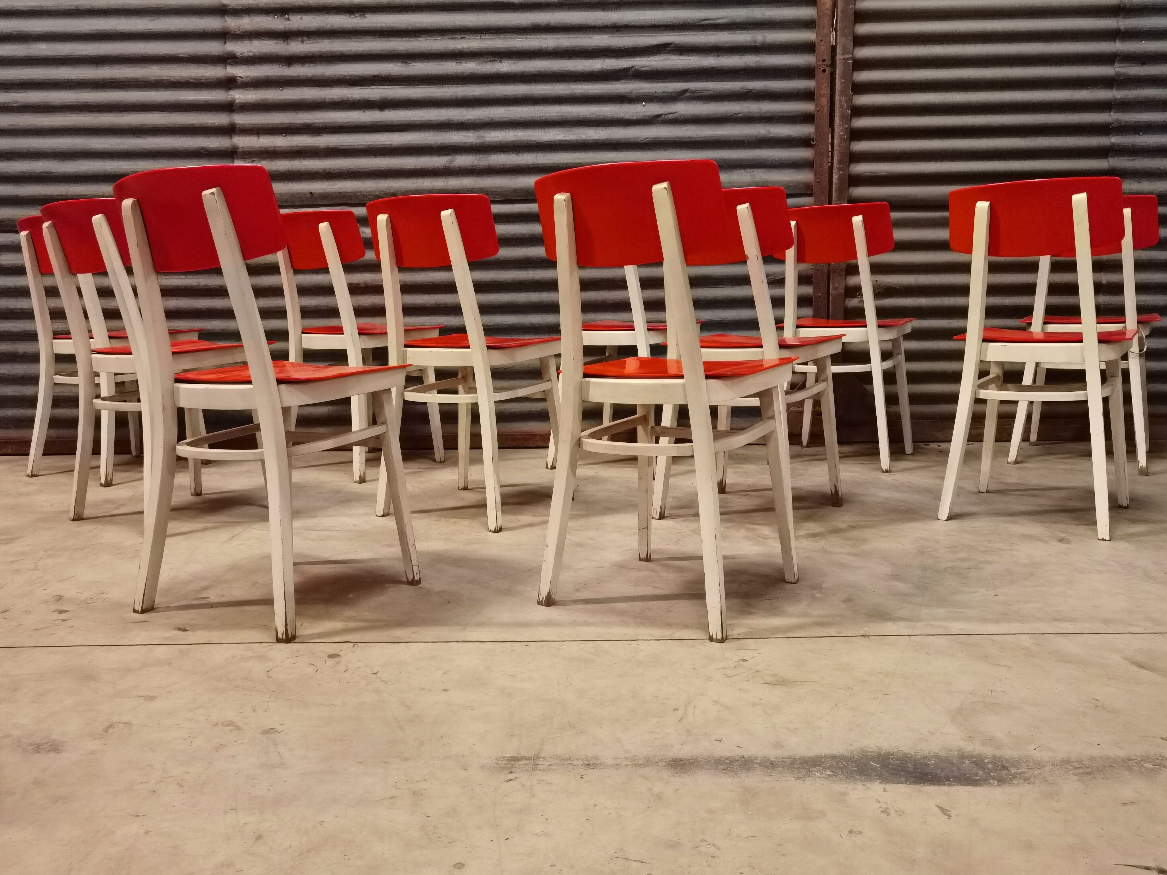 Lot de 11 chaises Ton