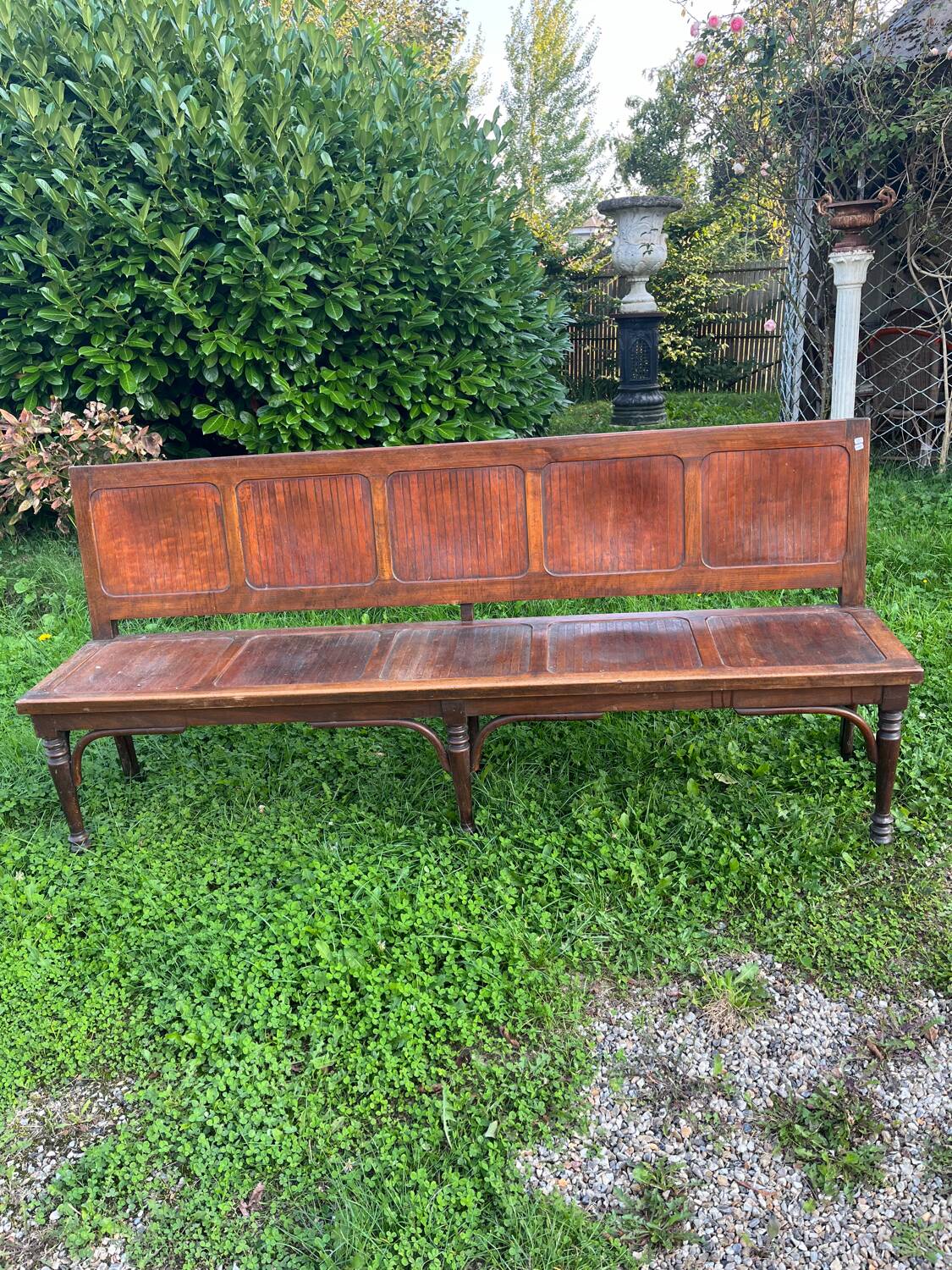 Baumann bistro bench