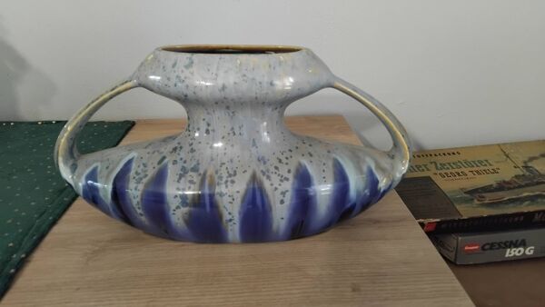 Vase céramique a anses signée Gustave De Bruyn Fives Lille Art Déco ancien