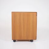 Danish mobile Hi-Fi TV buffet.