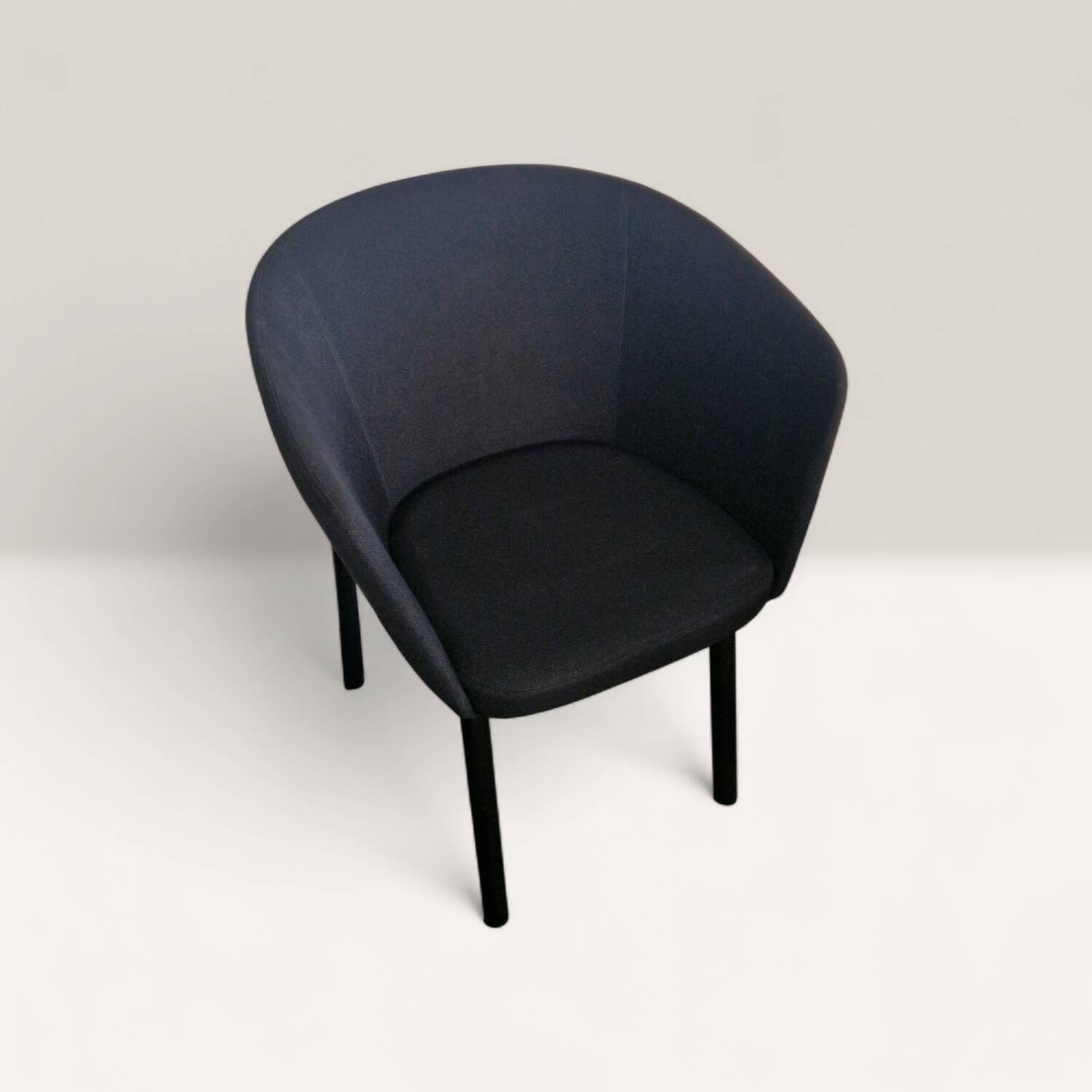 Bridge Residence Armchair - Publisher Kann - Design Jean Couvreur