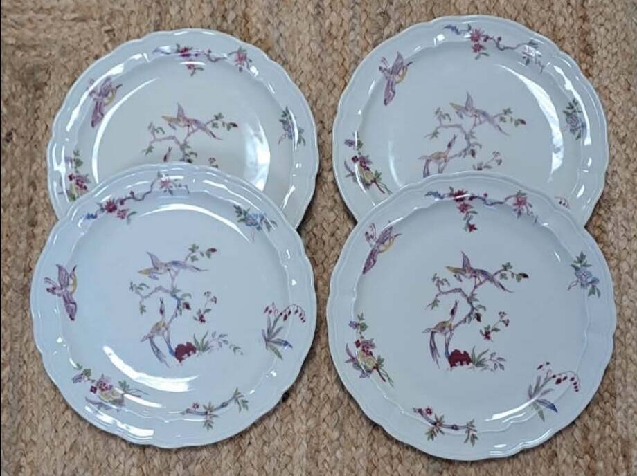 4 flat plates Bernardaud model Chantilly