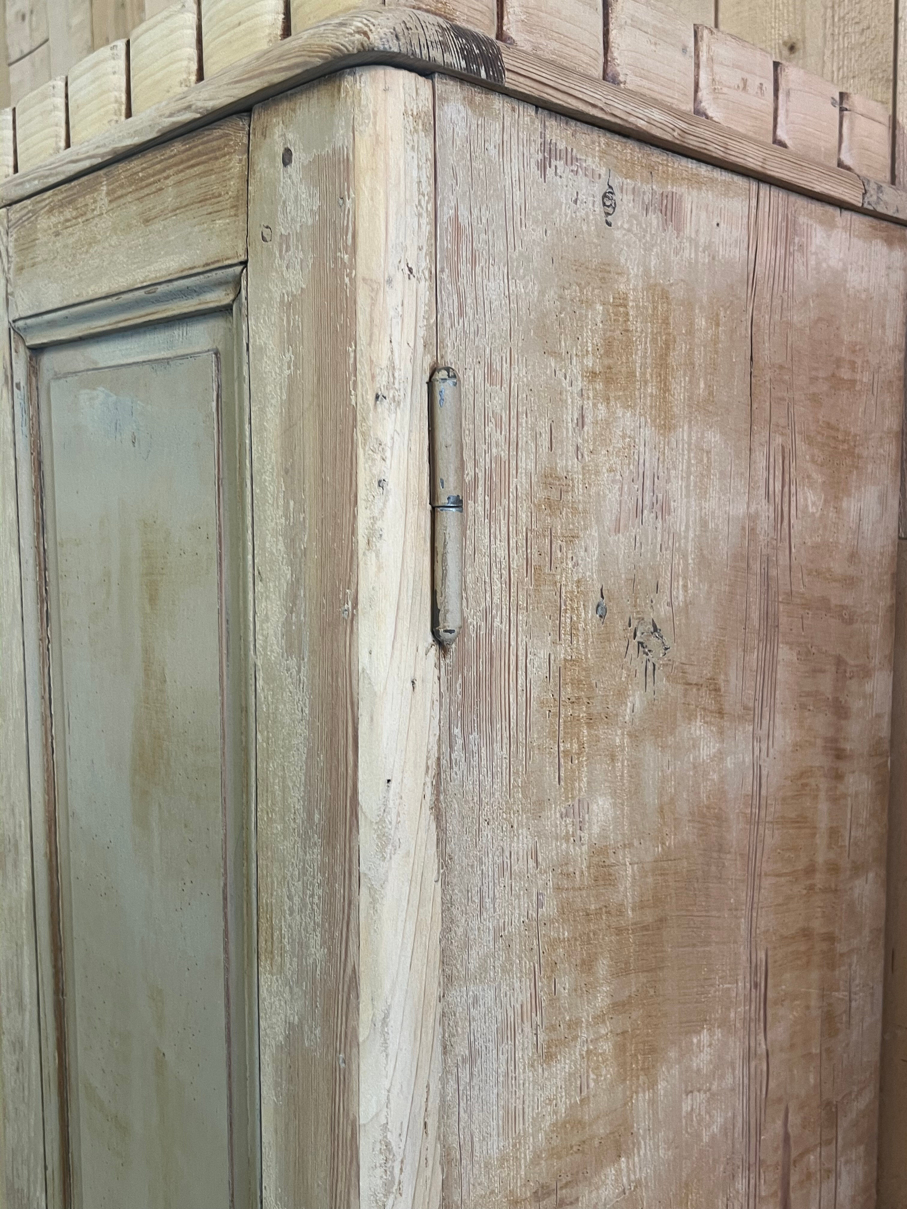 Armoire art déco patinée