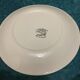 Dessert Plate from thé Sun-kissed Range by Clarice Cliff, signed.