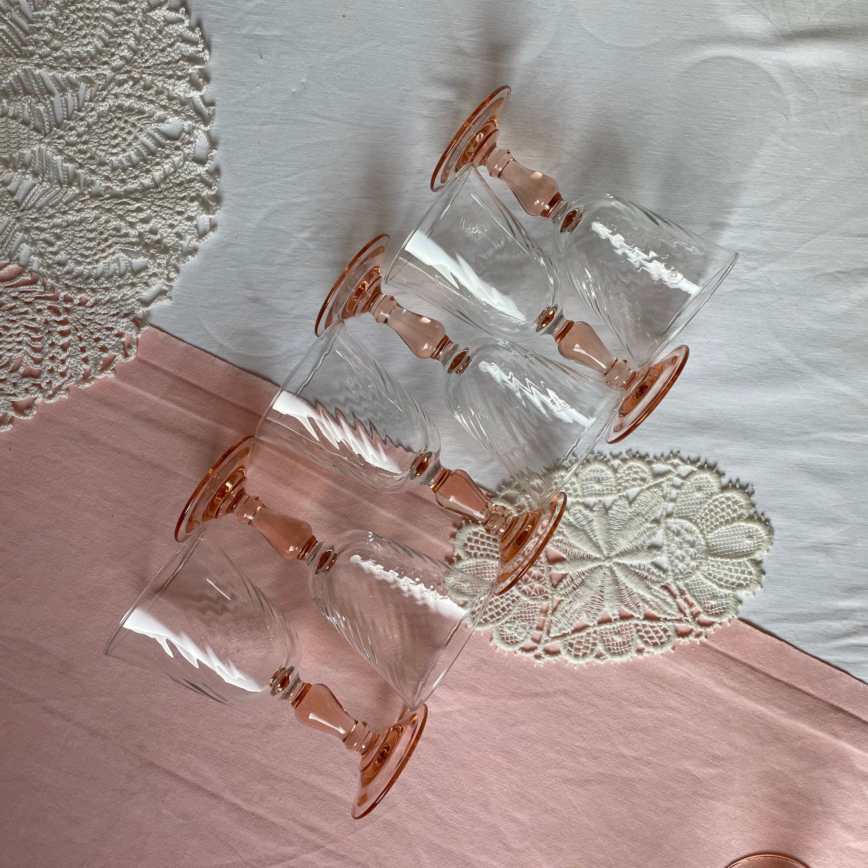 6 two-tone Rosaline white wine glasses