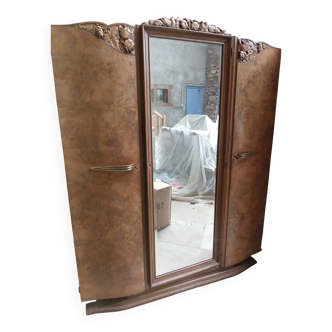 Art Deco cabinet in walnut burl