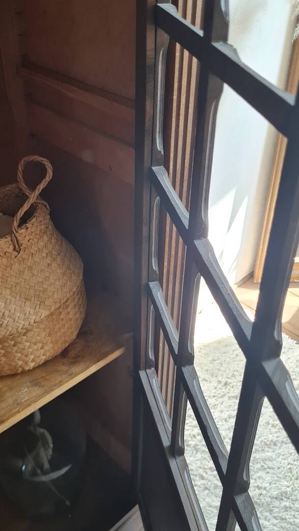 Parisian wardrobe - showcase spirit