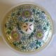 Soup tureen / dish with lid in Chinese porcelain, floral decorations.
