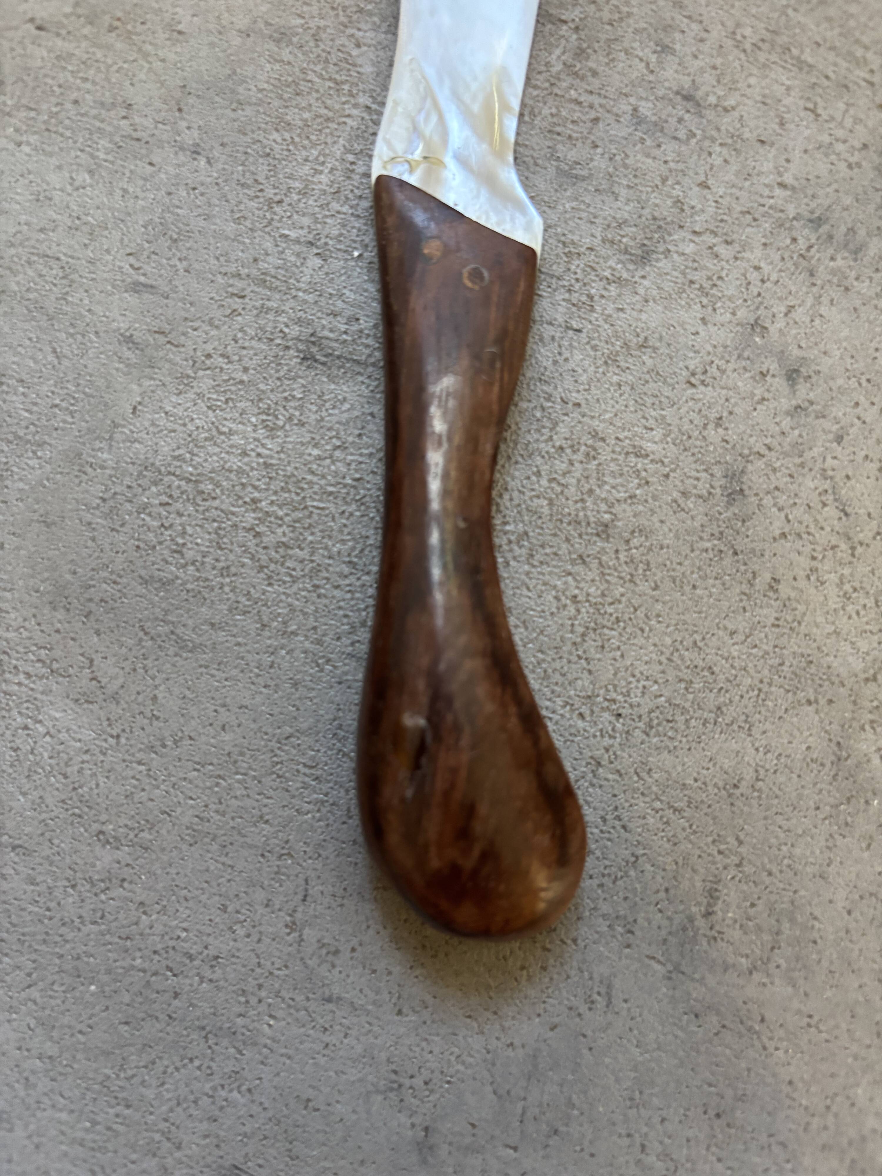 Mother-of-pearl spoon