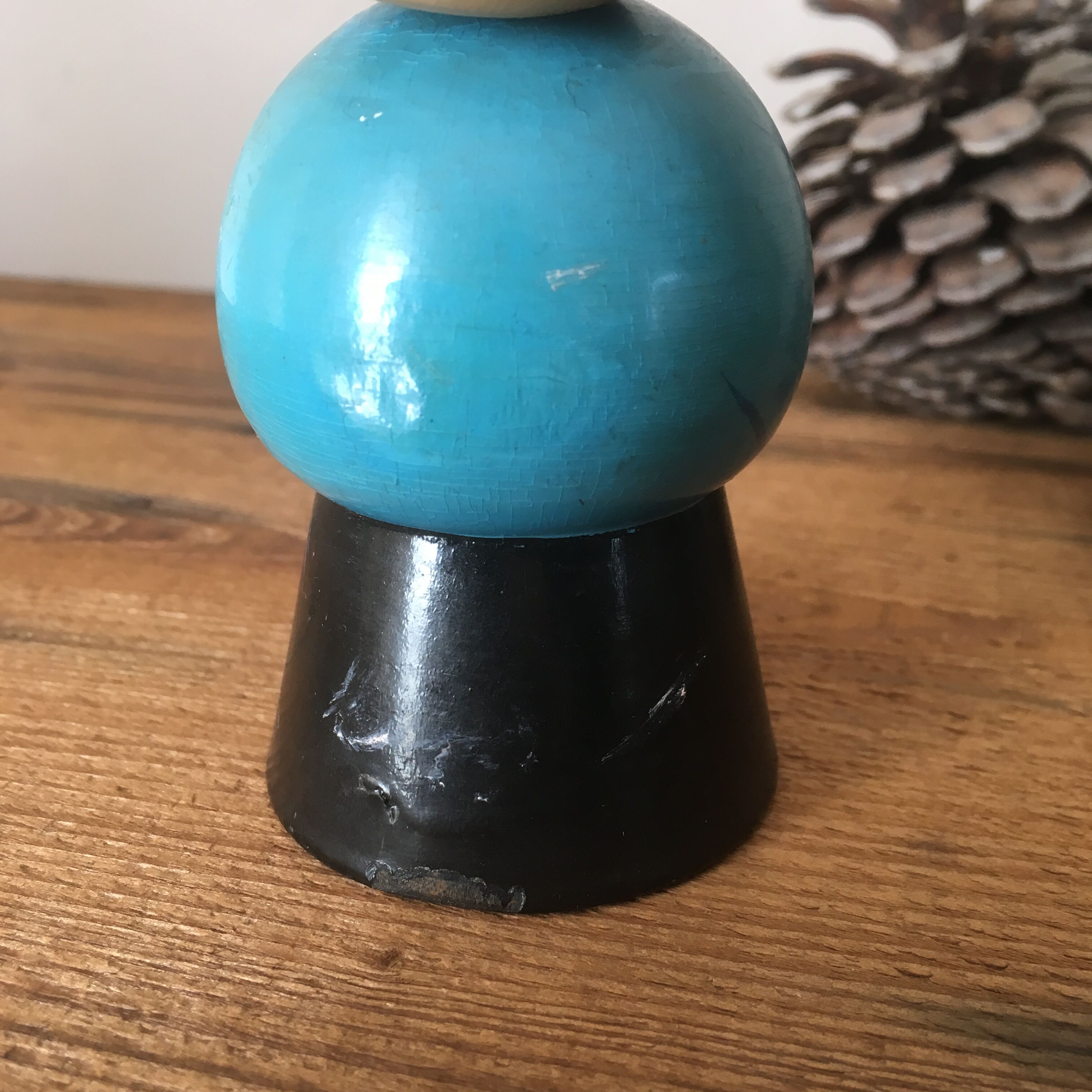 Doll kokeshi japanese wooden hand painted