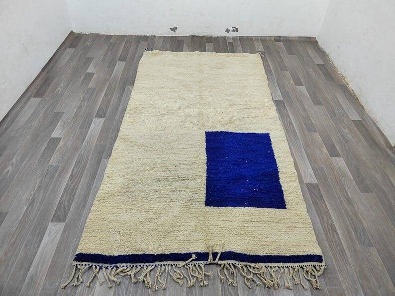 Authentic handwoven pure wool rug size 1.4/2.6 m