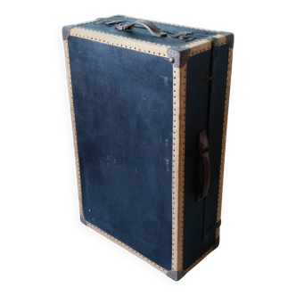 Old cabin trunk, wooden suitcase with compartments