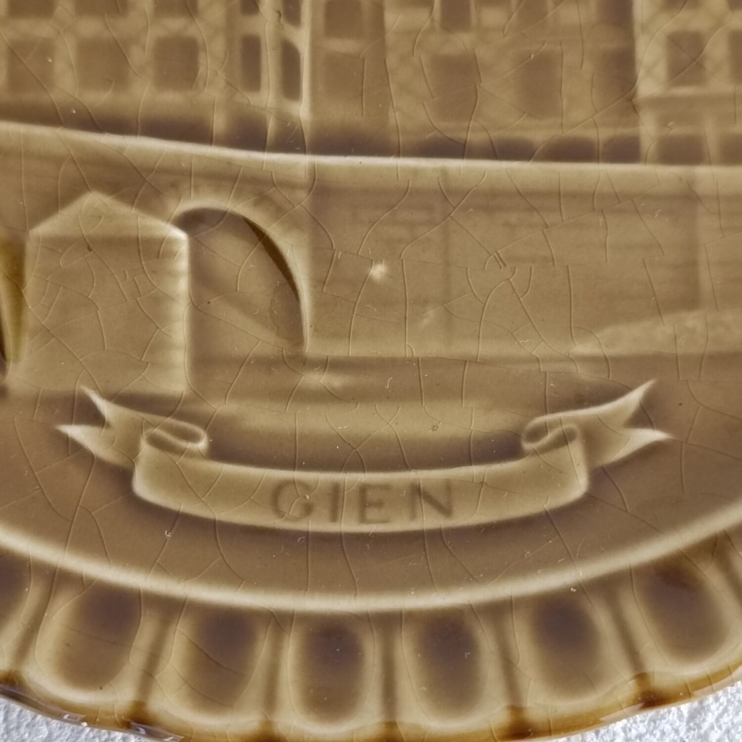 Assiette château de Gien