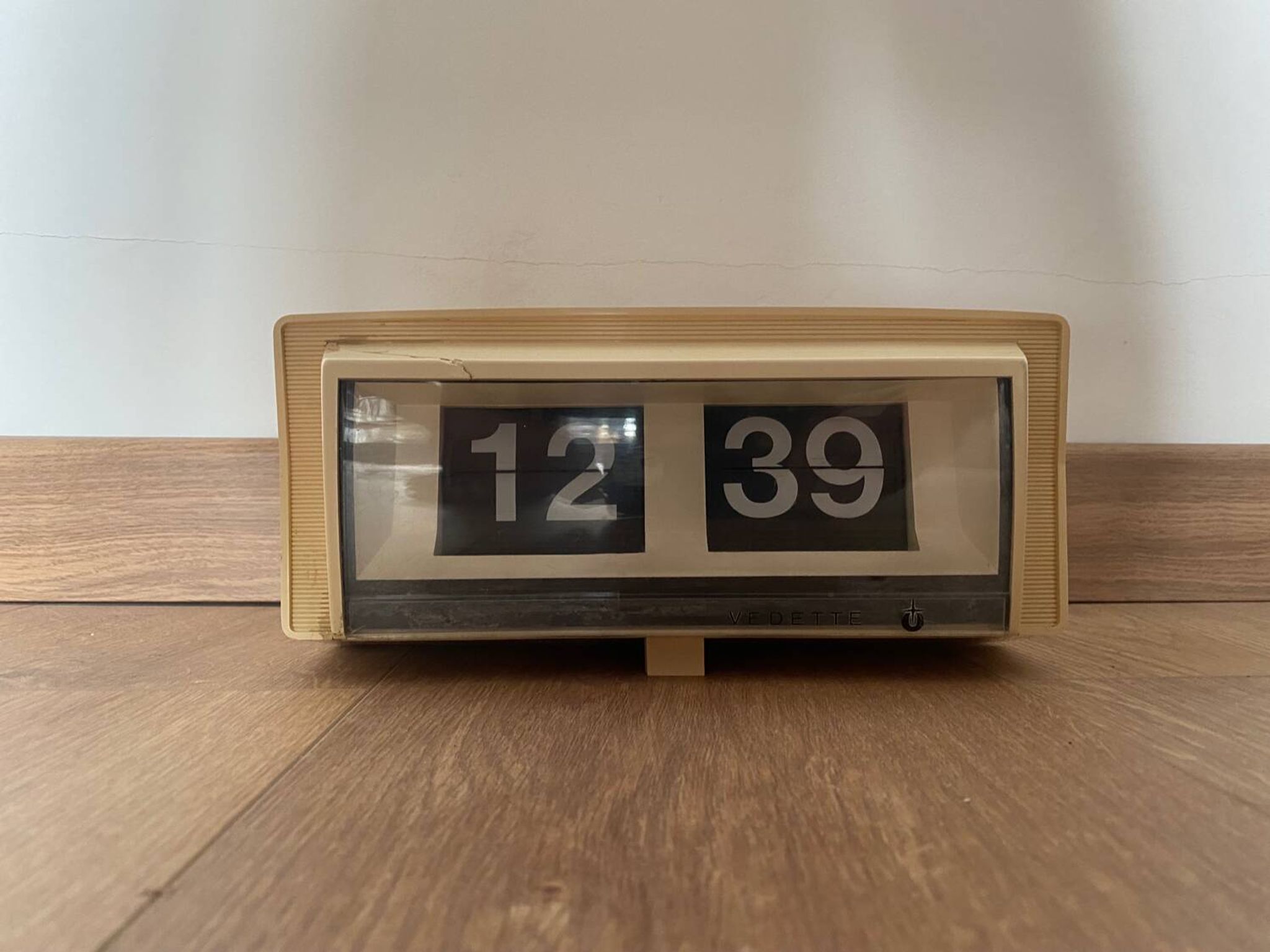 Horloge flip flap vedette