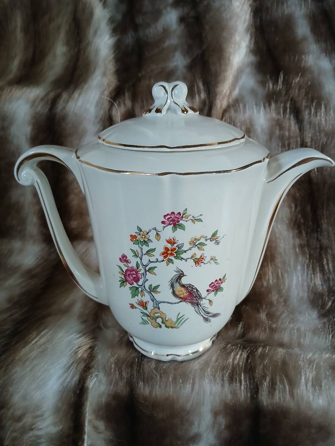 Antique porcelain coffee/tea pot