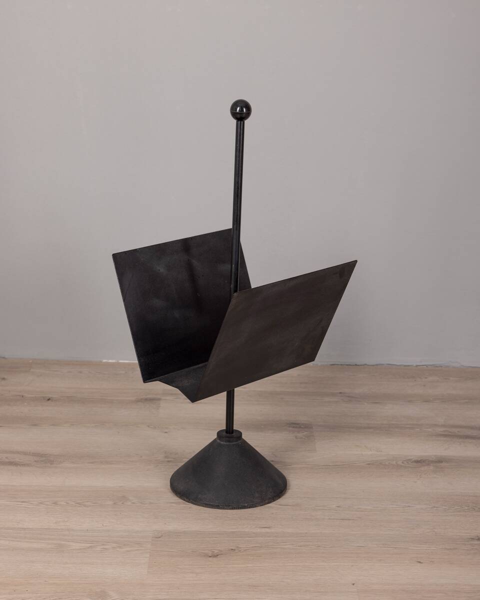 Porte-revues vintage années 80 en métal noir, design porada arredi