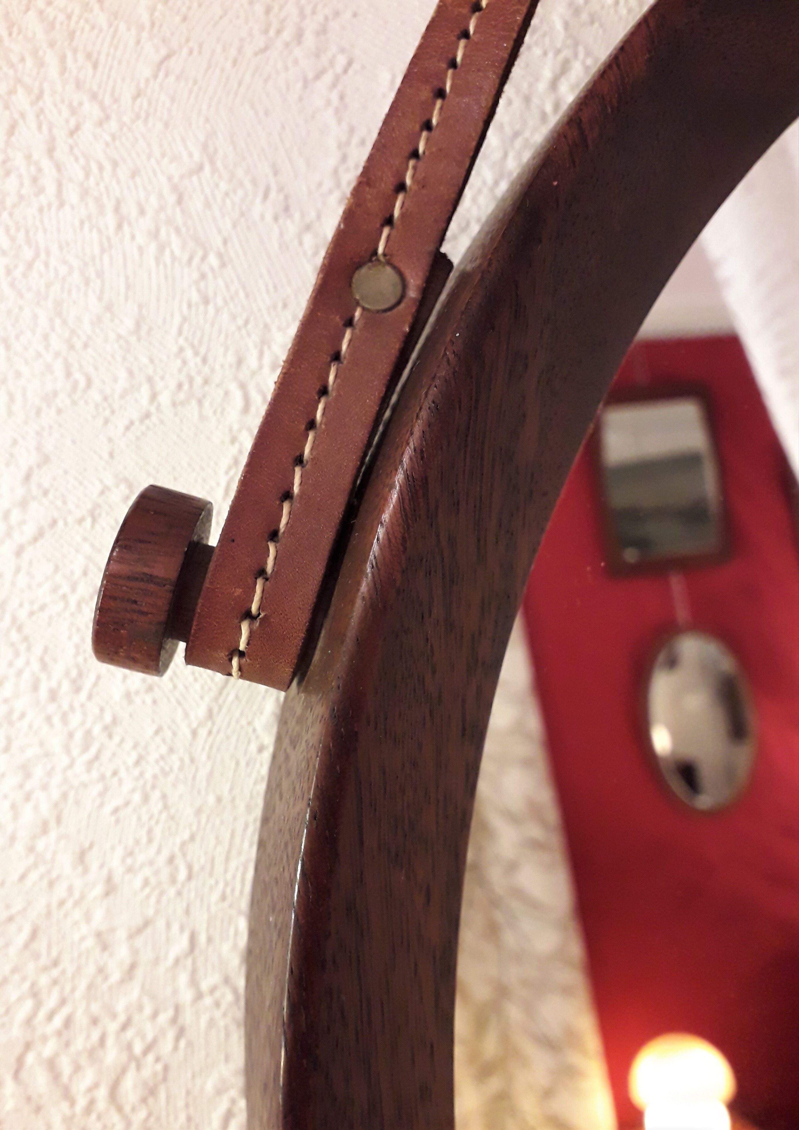 SCANDINAVIAN CIRCULAR MIRROR - 44cm