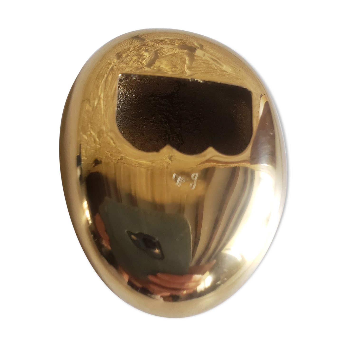 Bronze pebble decapsulator monique gerber