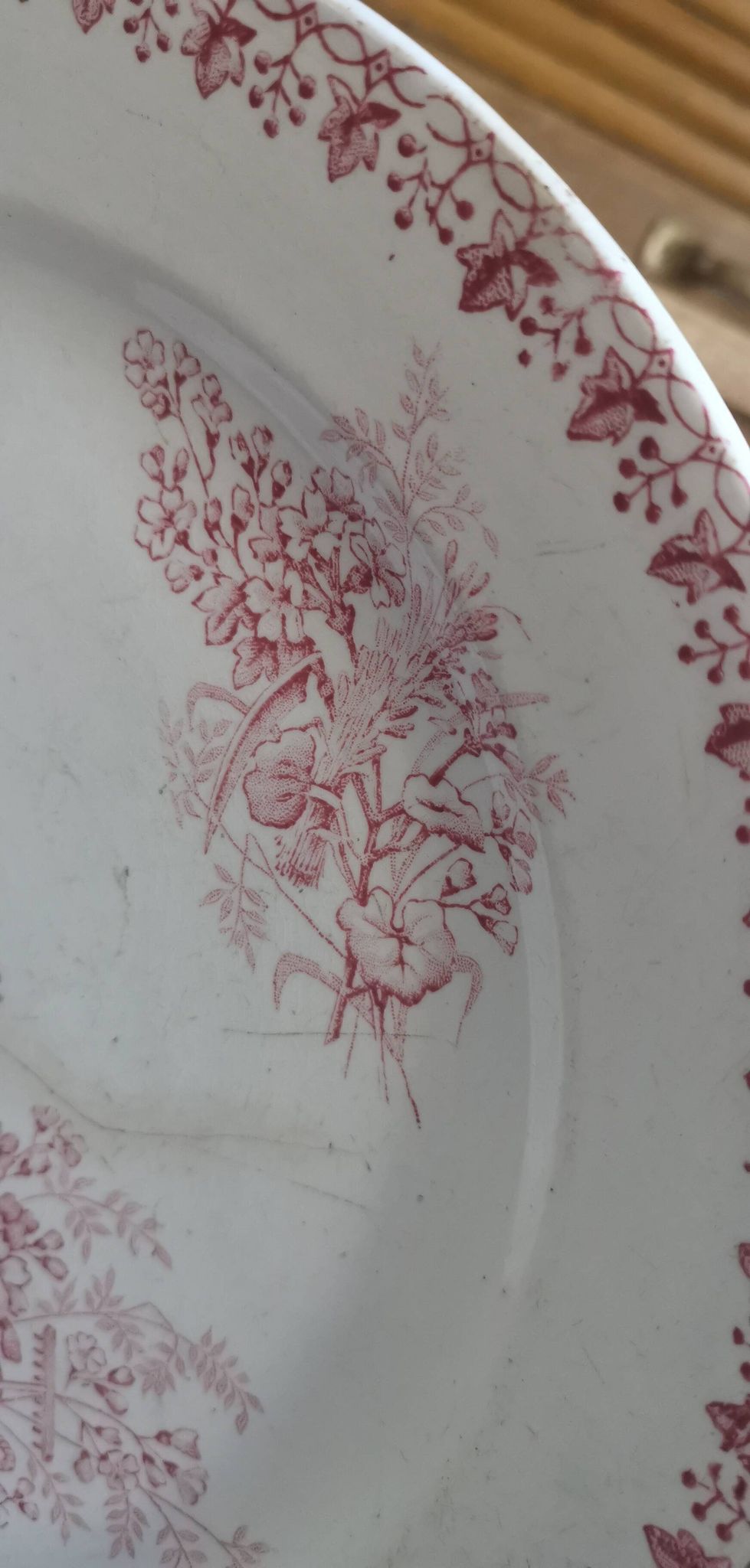 Flat round dish in pink iron earth Earthenware from Onnaing