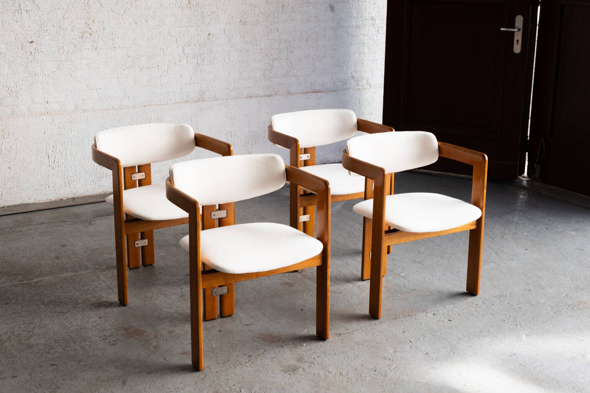 Ensemble de 4 chaises de salle à manger 'Pamplona' par Augusto Savini