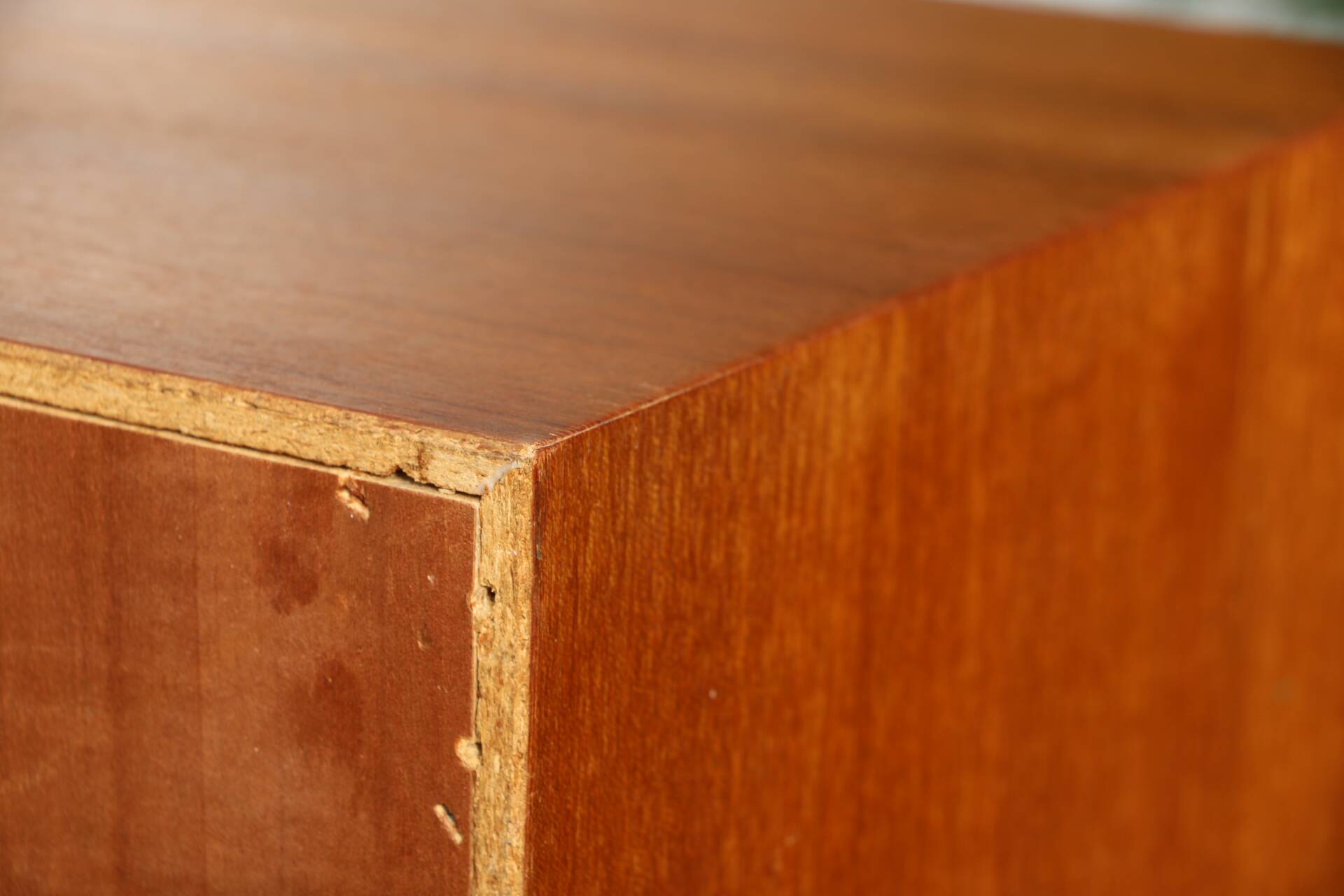 WK Mobel 2-door dresser console cabinet