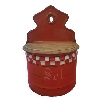 Boîte à sel tôle émaillée rouge décor Lustucru Art Déco