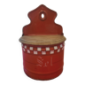 Boîte à sel tôle émaillée rouge décor Lustucru Art Déco