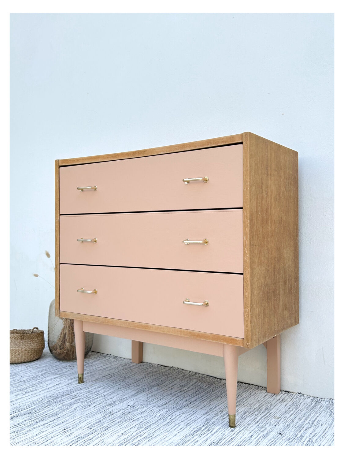 Vintage chest of drawers