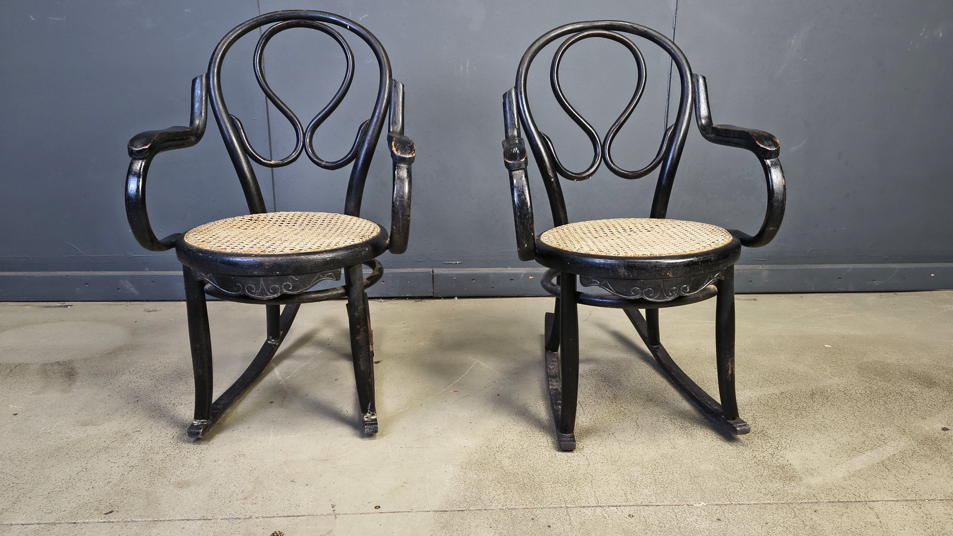 Pair of Art Nouveau rocking chairs, 1910s