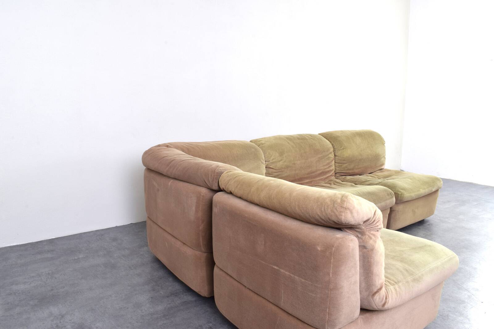 Mid-Century Modular Corner Sofa by Rolf Benz, 1970s.
