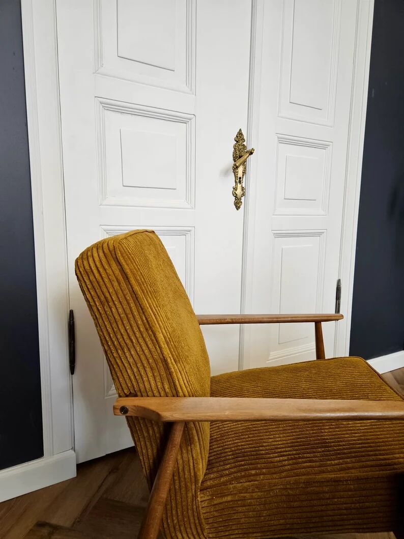 Original vintage polish chair 300-190 from the 1960s designed by h. lisa. personalisation!