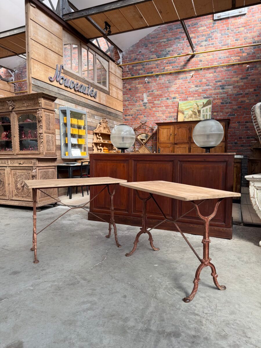 Paire de tables de bistrot début XXème