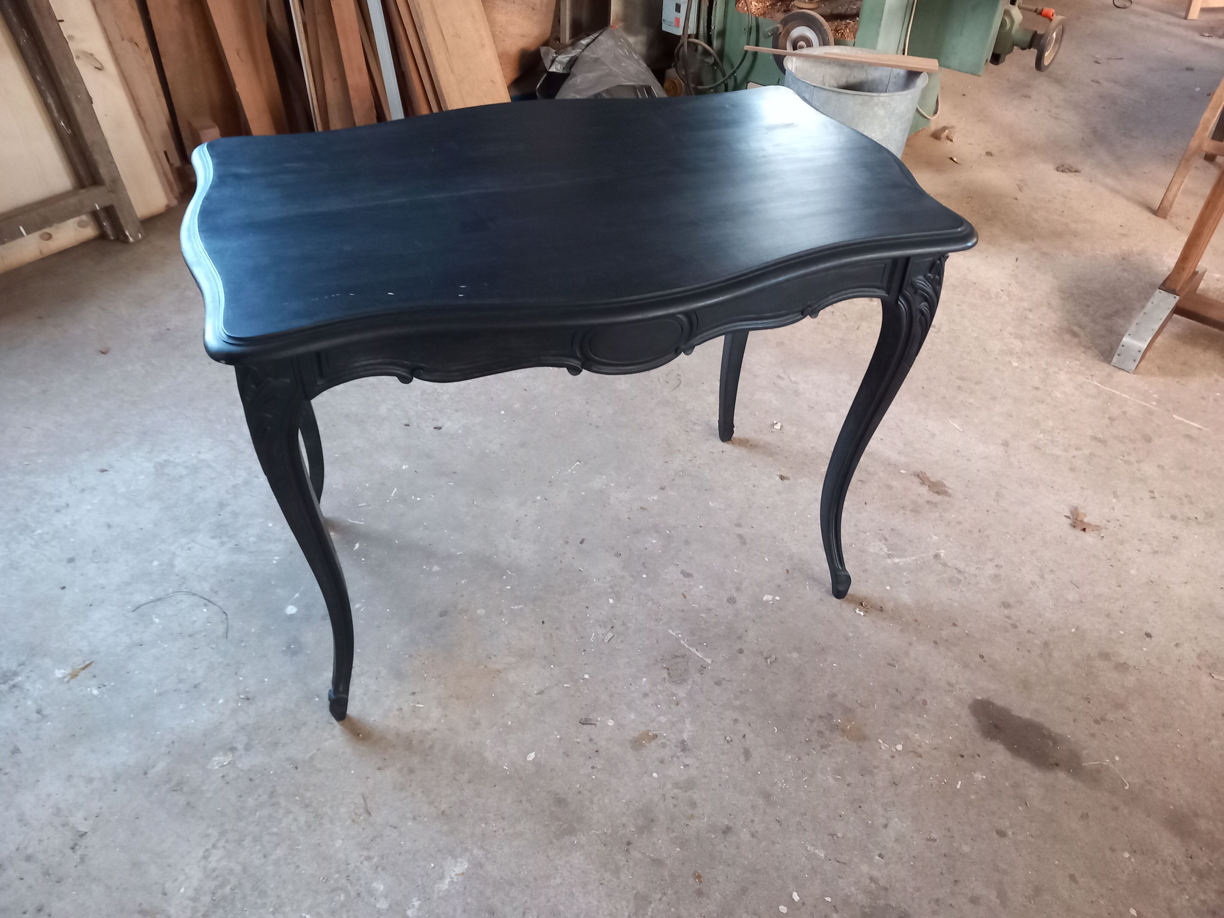 Table de style Louis XV