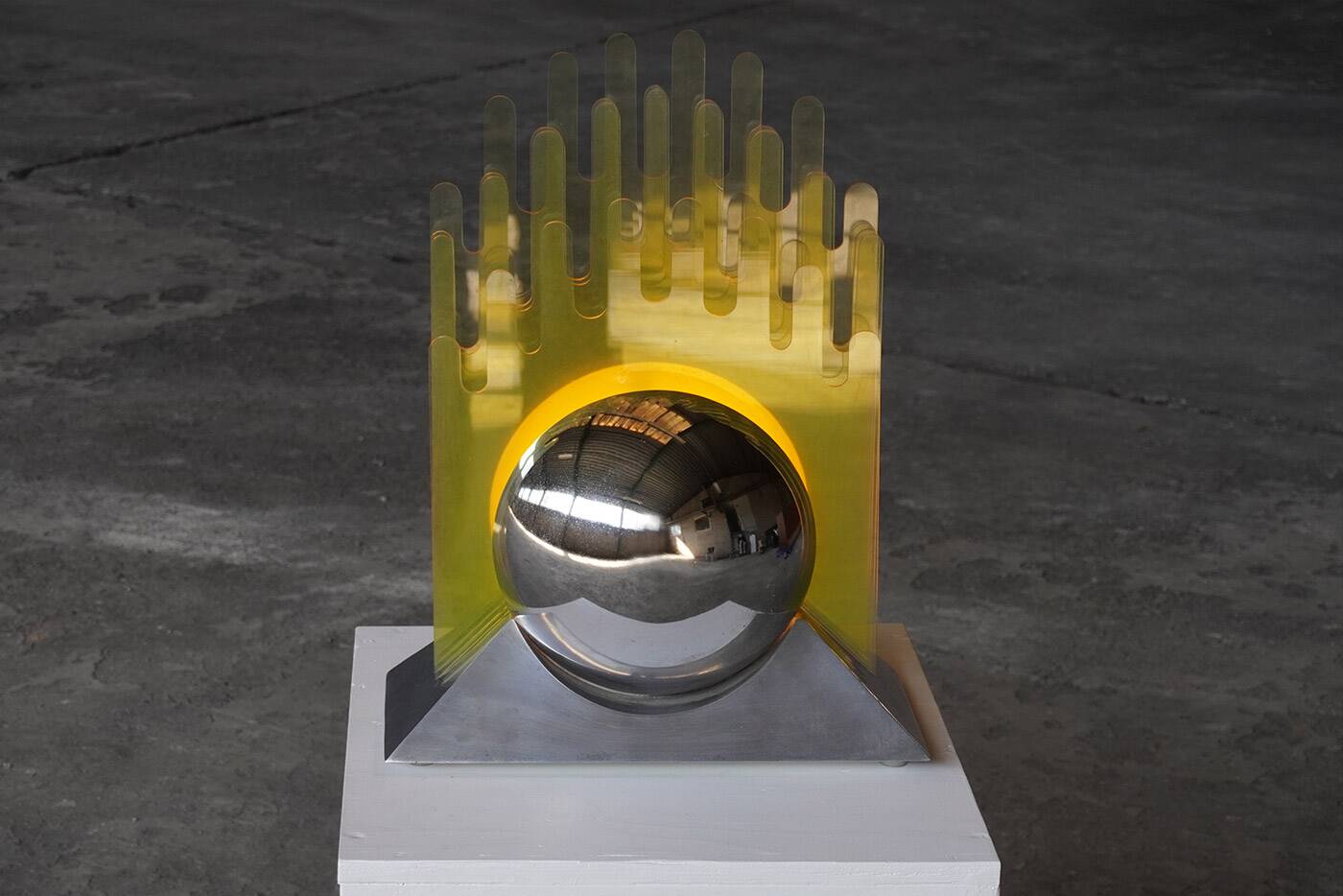 Sergio Giobbi and Patrizia Innocenti for Metalmobili 'Sfera' table lamp, Italy 1970s