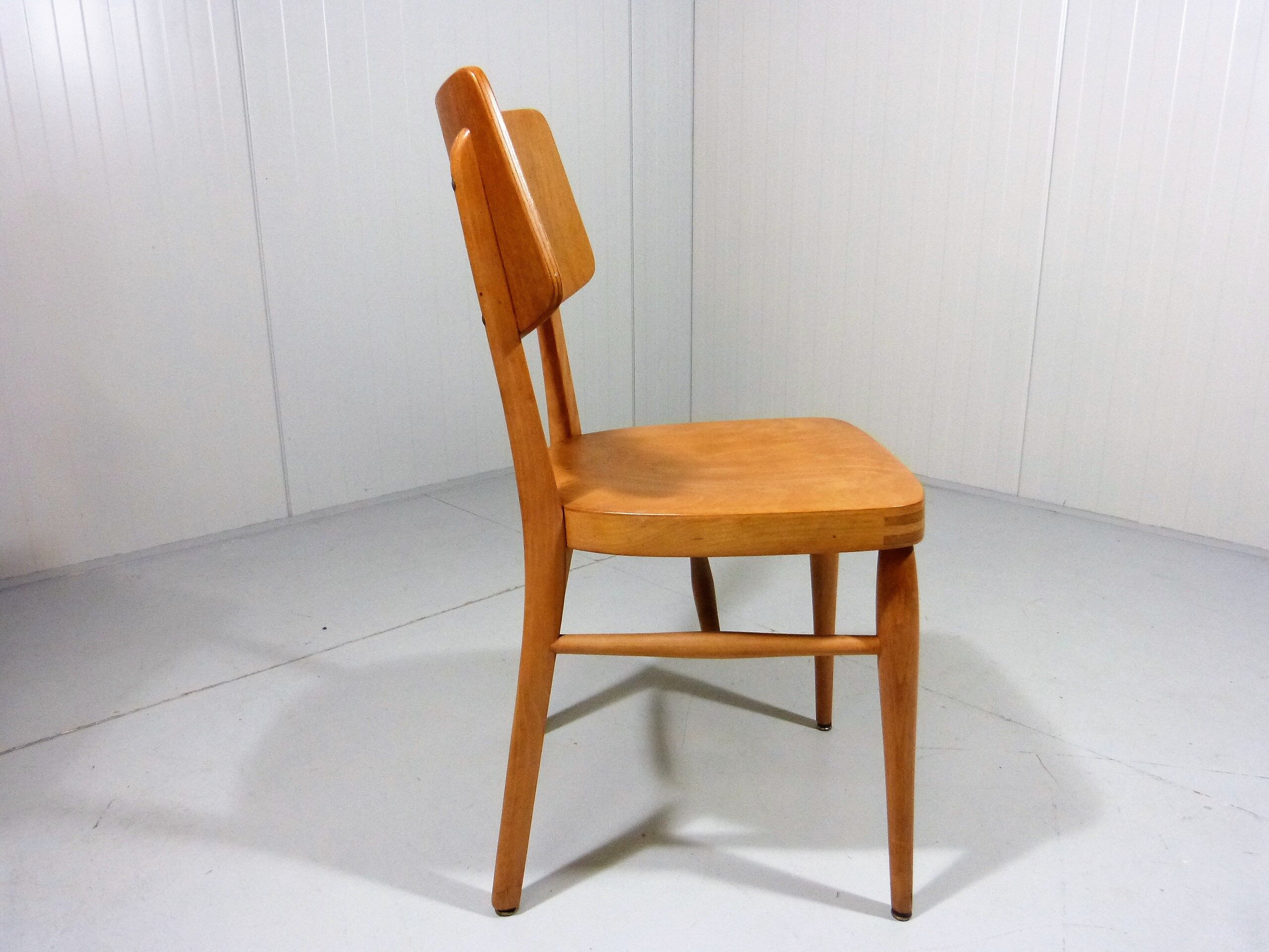 Set of 8 wooden dining chairs 1950’s