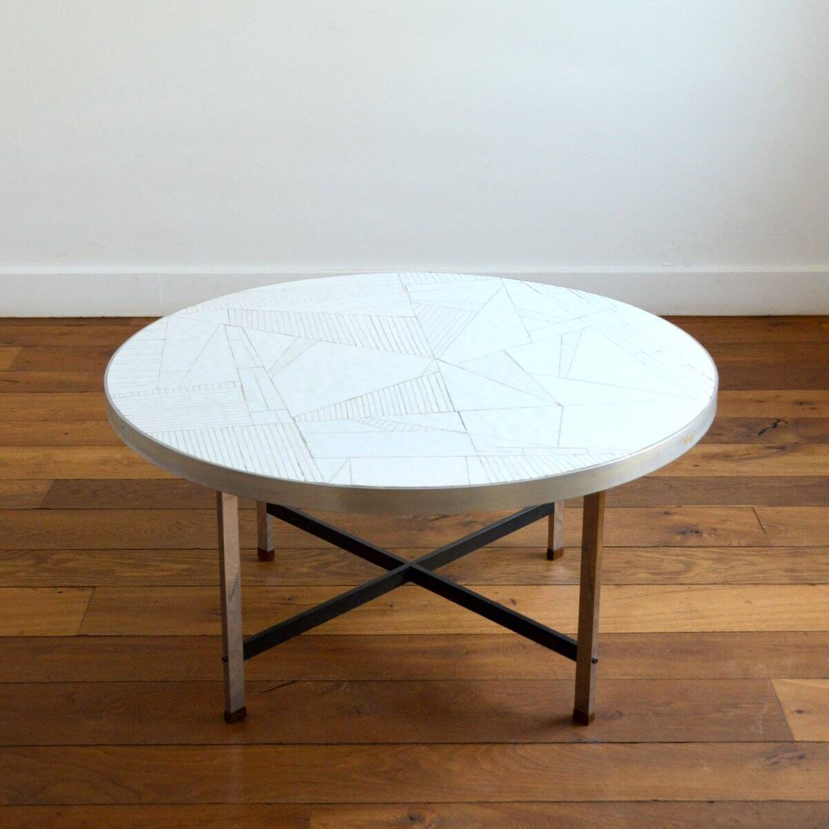 Round coffee table by Berthold Müller – Oerlinghausen / Germany