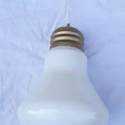 Suspension en verre forme ampoule