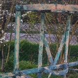 Half-moon florist plant holder