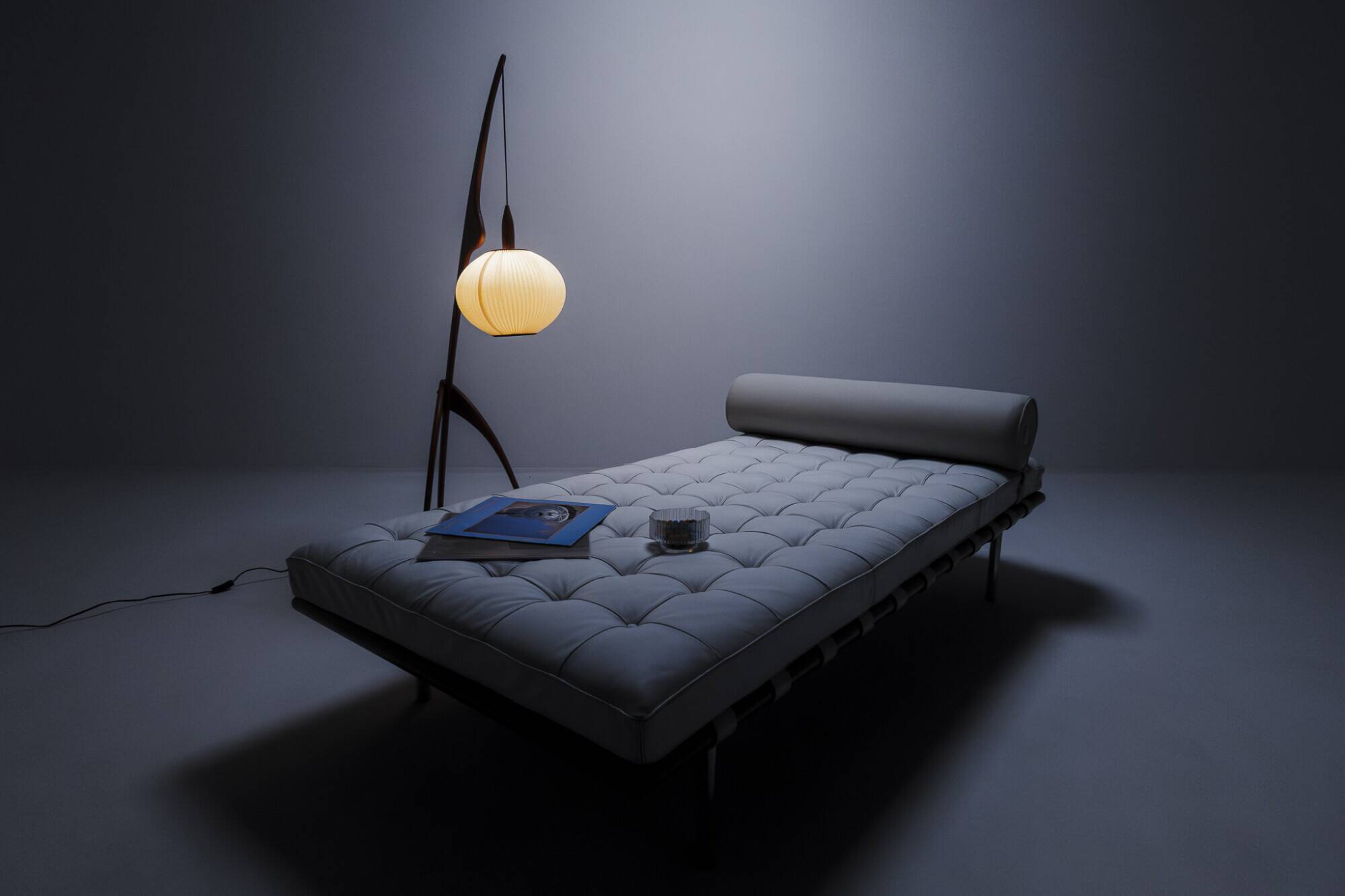 Barcelona daybed by Ludwig Mies van der Rohe fro Knoll, 1980s
