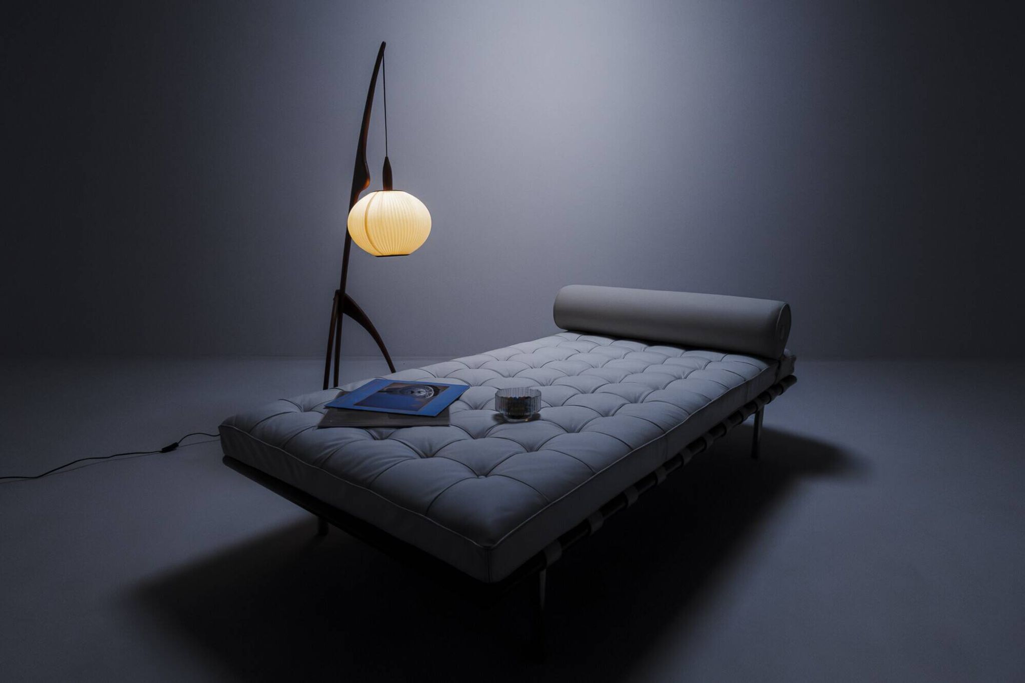 Barcelona daybed by Ludwig Mies van der Rohe fro Knoll, 1980s