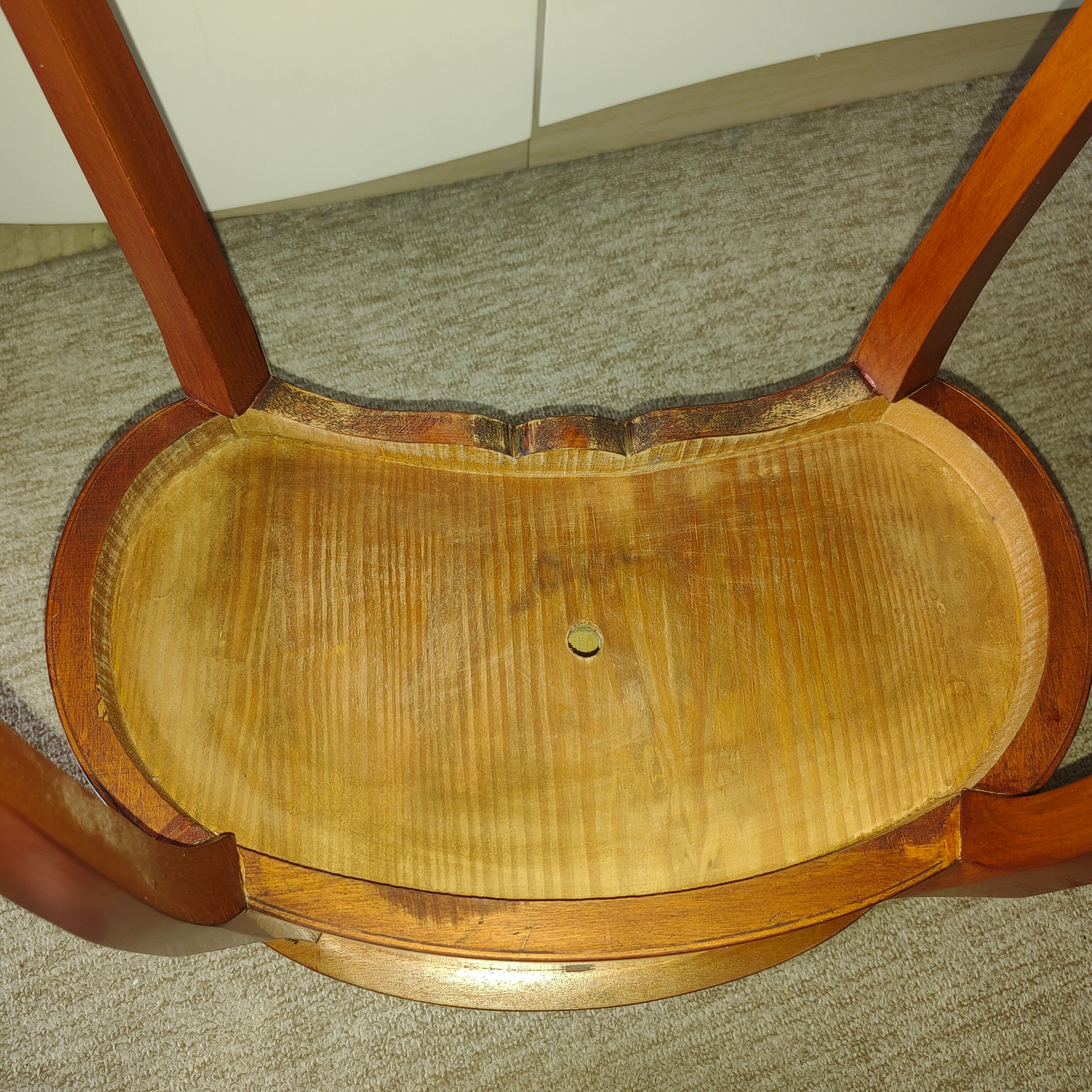 Table de chevet rognon