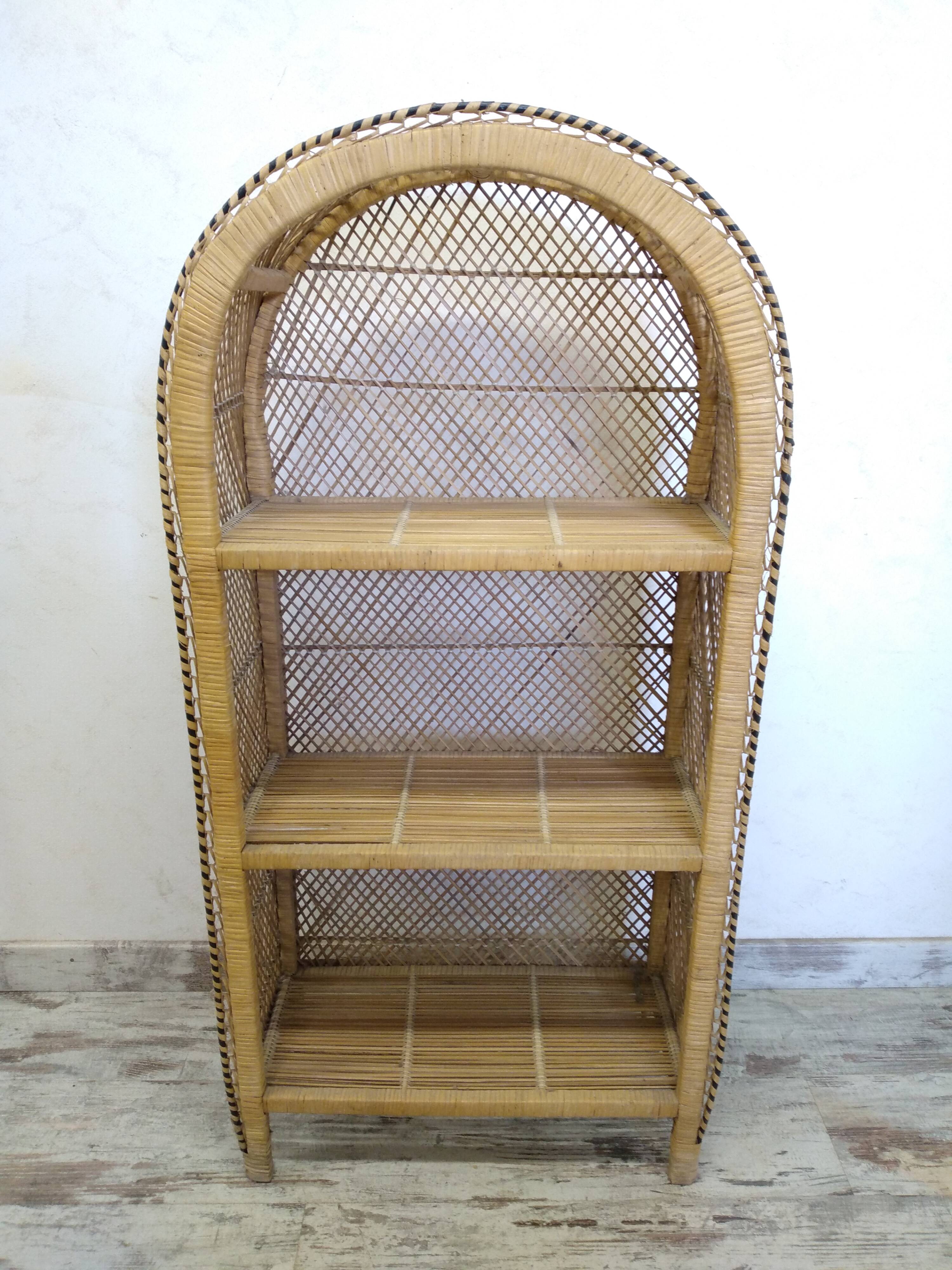 Étagère en osier vintage