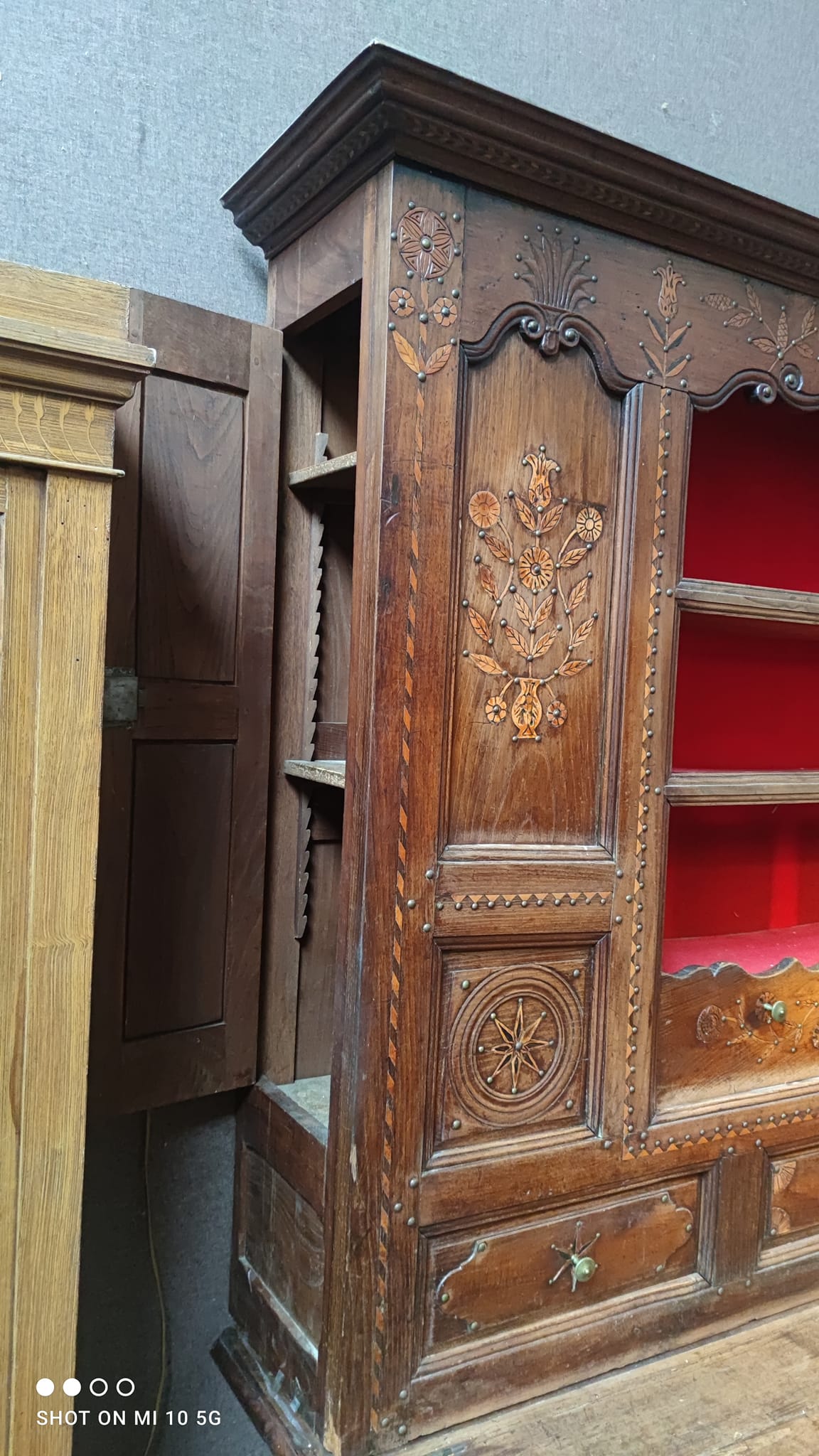 Two-part Breton chestnut cabinet dating from 1878