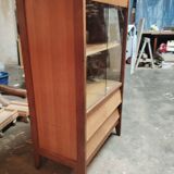 Vintage display cabinet with 2 drawers