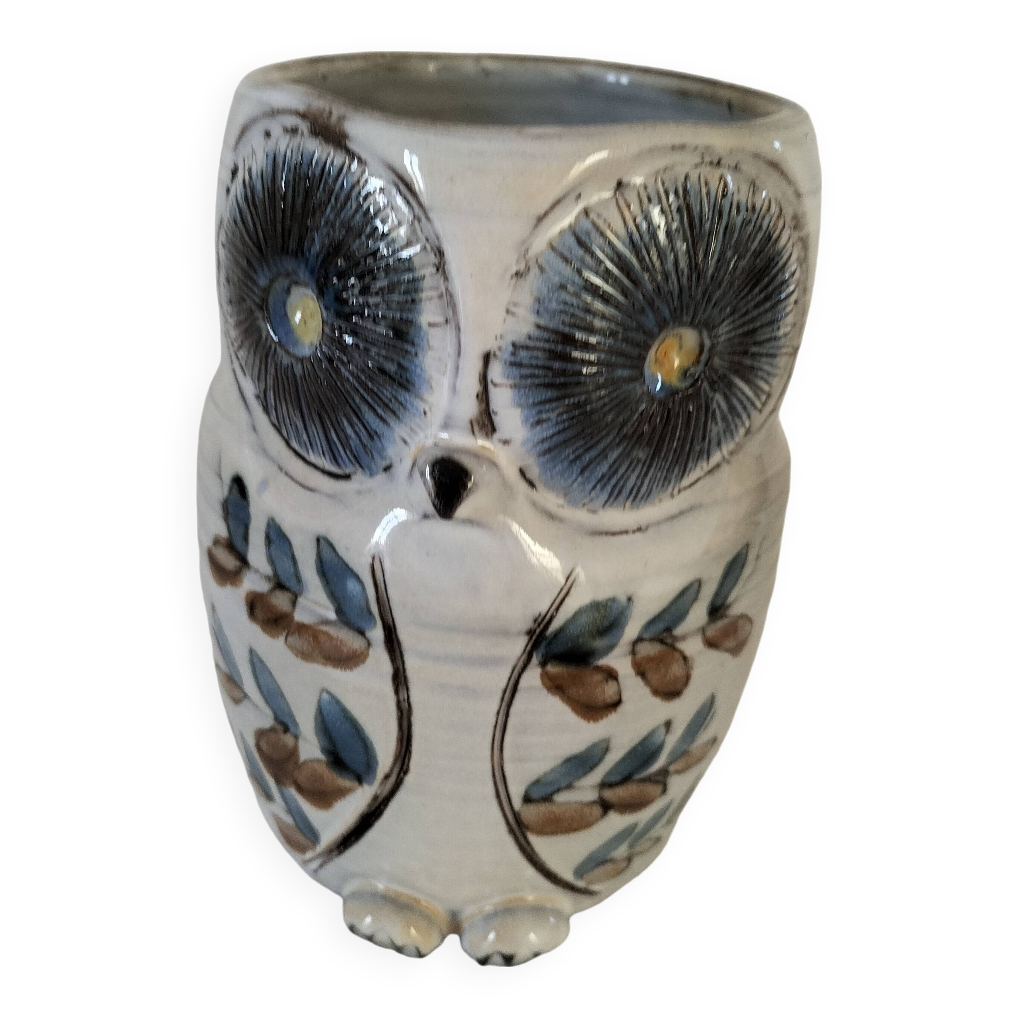 Zoomorphic owl vase