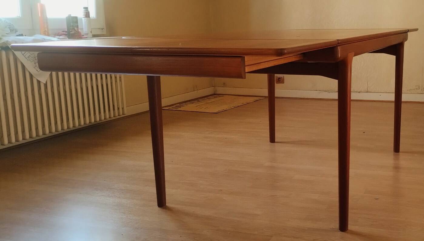 Dining table by Johannes Andersen