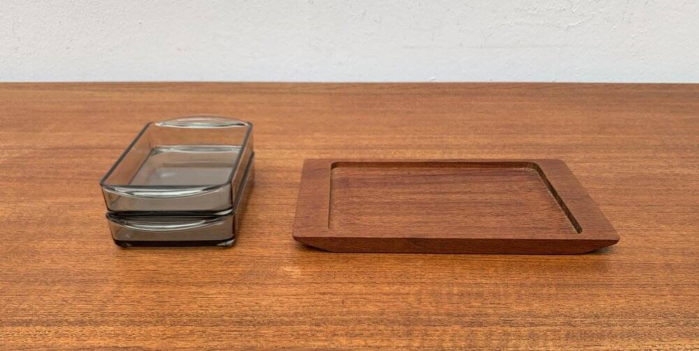 Danish teak plateau from the mid-century by Artiform with glass Cabaret trays from Holmegaard, 1960s, set of 3.